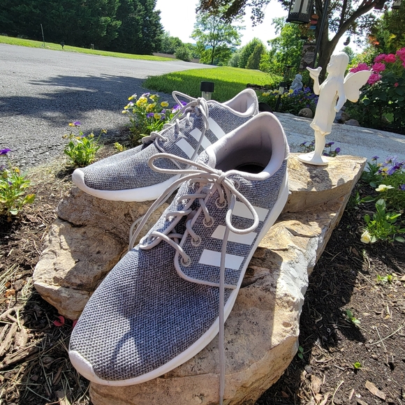 ADIDAS ♡ NWOT Gray 'n White Stripe Canvas Memory Foam Lace Up Sneakers - Picture 9 of 13